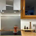 דירה La Caletta Apartment- Panoramic Pool & Box Auto בלביו