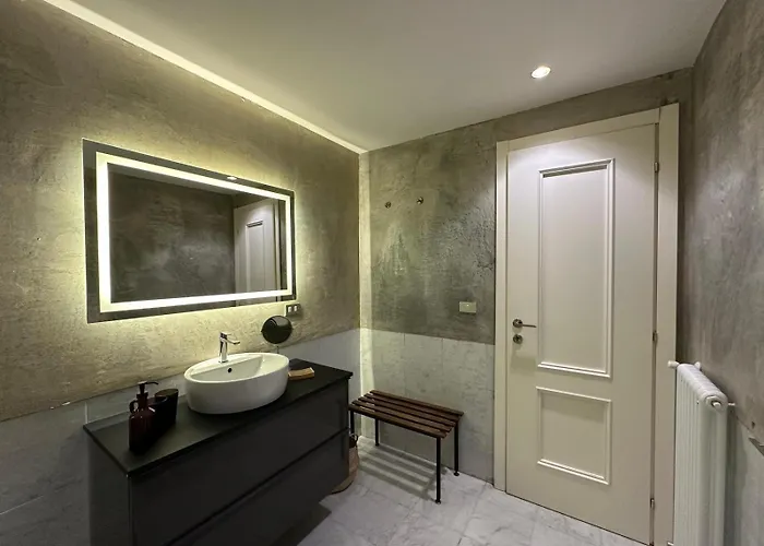 La Caletta Apartment- Panoramic Pool & Box Auto